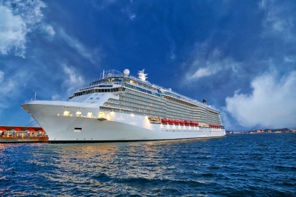 theme parks & luxury cruises